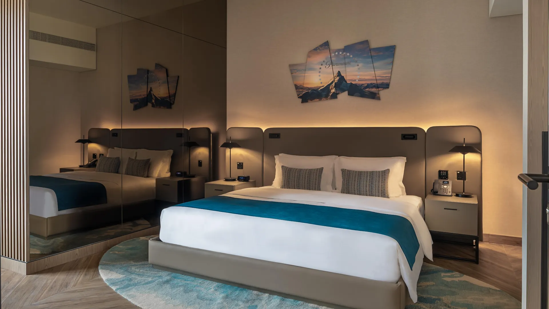 Paramount Hotel Midtown 두바이 5*,