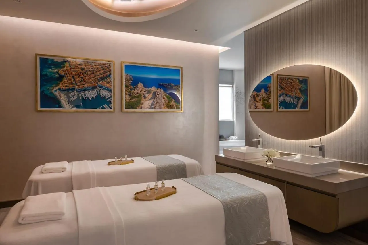 Paramount Hotel Midtown Dubai